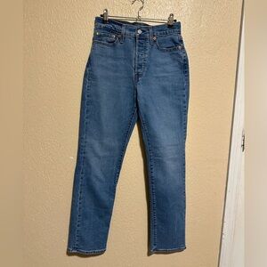 Levi's Women's Wedgie Straight Leg Denim High-Rise Jeans Size‎ 27 Medium Wash